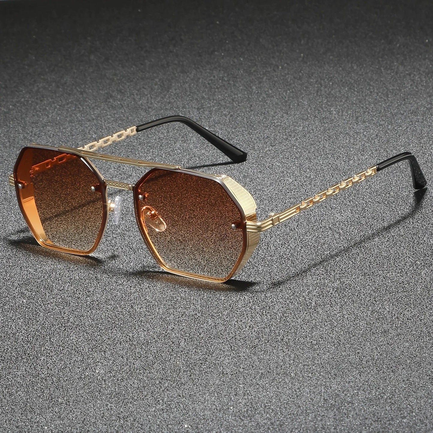 Striking Metal Frame Sunglasses